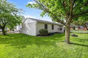 130 Johnson Ct, Plain City, OH 43064 - Photo 3