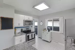 296 E Stanton Ave, Columbus, OH 43214 - Photo 13