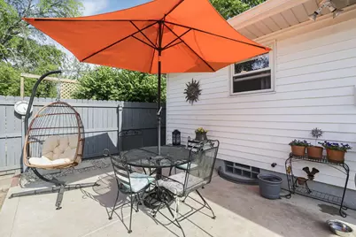 296 E Stanton Avenue, Columbus, OH 43214 - Photo 37