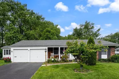 6401 Peardale Road E, Columbus, OH 43229 - Photo 1