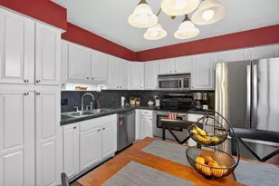 6576 Carriage Ln, Reynoldsburg, OH 43068 - Photo 3