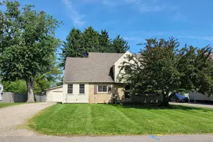 28 S 33rd St, Newark, OH 43055 - Photo 1
