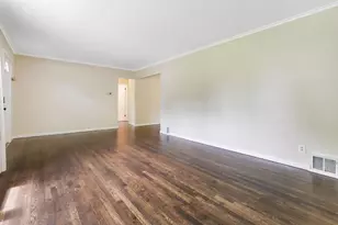 2734 Wellesley Rd, Columbus, OH 43209 - Photo 7