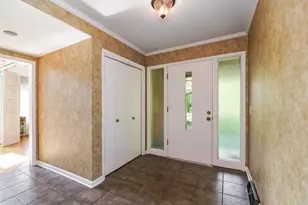 293 Ceramic Dr, Columbus, OH 43214 - Photo 7