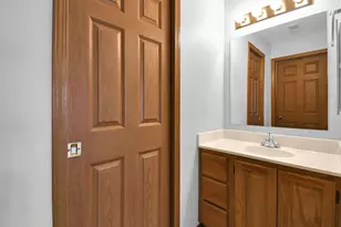 653 Villa Dr, Ontario, OH 44906 - Photo 19