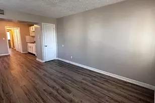 1056 Loretta Ave, Columbus, OH 43211 - Photo 5