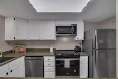 1681 Saint James Court #25-81, Columbus, OH 43220 - Photo 17