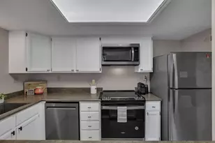 1681 St James Ct, Columbus, OH 43220 - Photo 17
