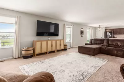 198 Rosewood Loop SW, Commercial Point, OH 43116 - Photo 15