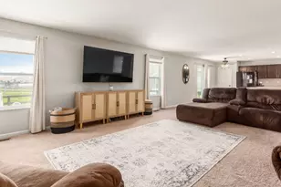 198 Rosewood Loop SW, Commercial Point, OH 43116 - Photo 15