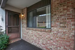1727 Arlingate Dr N, Columbus, OH 43220 - Photo 7