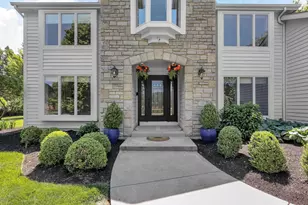 2393 Cove Point Ct, Powell, OH 43065 - Photo 3