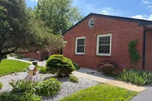 4777 Nugent Dr, Columbus, OH 43220 - Photo 1
