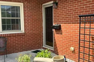 4777 Nugent Dr, Columbus, OH 43220 - Photo 5