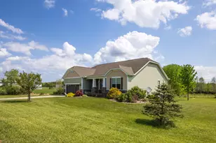 3028 Canterbury Ln, Albany, OH 45710 - Photo 3