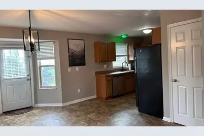 40 W Twin Maple Avenue, Lithopolis, OH 43136 - Photo 11