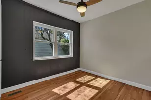 2227 Zollinger Rd, Columbus, OH 43221 - Photo 23