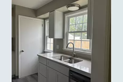 2416 E Livingston Avenue, Columbus, OH 43209 - Photo 5