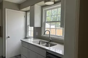 2416 E Livingston Ave, Columbus, OH 43209 - Photo 5