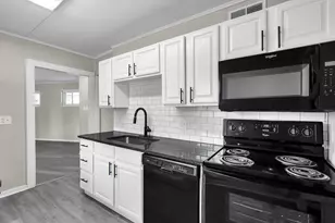 442 S Hampton Rd, Columbus, OH 43213 - Photo 15