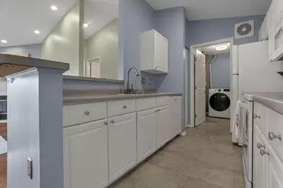 6789 Meadow Creek Drive #206, Columbus, OH 43235 - Photo 11