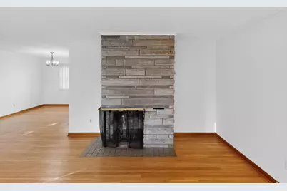 110 Miller Avenue, Mount Vernon, OH 43050 - Photo 5