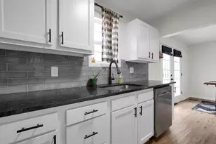 954 Clarendon Ave, Columbus, OH 43223 - Photo 11