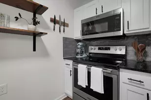 954 Clarendon Ave, Columbus, OH 43223 - Photo 13