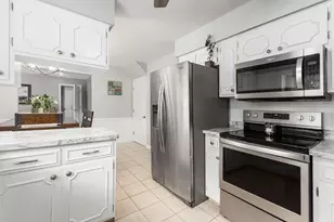 2403 White Rd, Grove City, OH 43123 - Photo 13