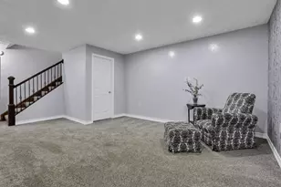 1338 Bluffton Ct, Columbus, OH 43228 - Photo 33