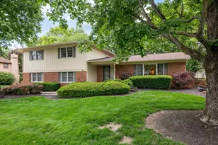 98 Walcreek Dr W, Columbus, OH 43230 - Photo 1