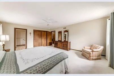 98 Walcreek Drive W, Columbus, OH 43230 - Photo 49