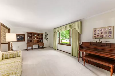 98 Walcreek Drive W, Columbus, OH 43230 - Photo 33