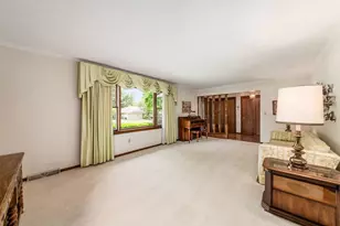 98 Walcreek Dr W, Columbus, OH 43230 - Photo 35