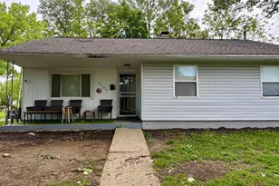 2180 Hanna Dr, Columbus, OH 43211 - Photo 1
