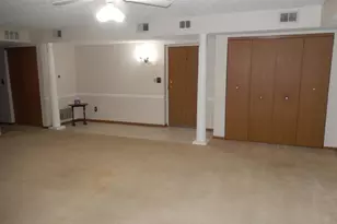 3939 Karl Rd, Columbus, OH 43224 - Photo 7