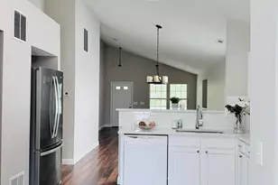 157 Feathertip Ln, Lewis Center, OH 43035 - Photo 3