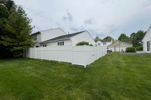 4689 Parrau Dr, Columbus, OH 43228 - Photo 21