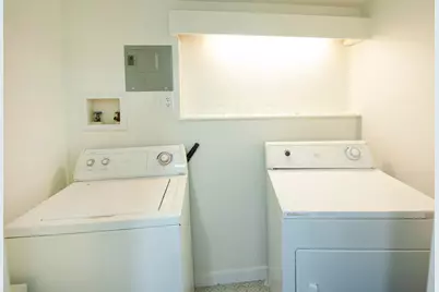 1404 Indianola Avenue, Columbus, OH 43201 - Photo 9