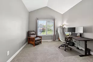 2594 Crestview Woods Dr, Newark, OH 43055 - Photo 9