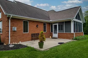 1060 Damon Dr, Washington Court House, OH 43160 - Photo 3