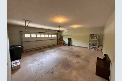 1060 Damon Drive, Washington Court House, OH 43160 - Photo 19
