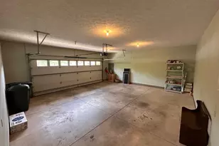 1060 Damon Dr, Washington Court House, OH 43160 - Photo 19