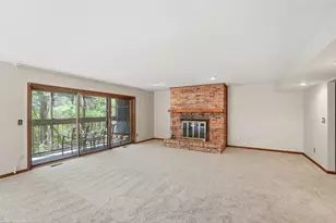 3155 Griggsview Ct, Columbus, OH 43221 - Photo 9