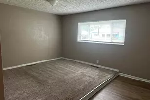 1274 Midway Ave, Columbus, OH 43207 - Photo 9