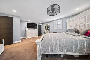 1738 Hickory Hill Dr, Columbus, OH 43228 - Photo 17
