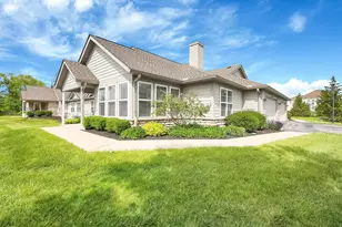 8039 Farm Crossing Cir, Powell, OH 43065 - Photo 7