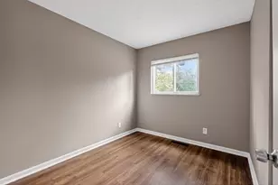 1519 Grovewood Dr, Columbus, OH 43207 - Photo 9
