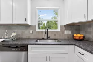 5084 Refugee Rd, Columbus, OH 43232 - Photo 7