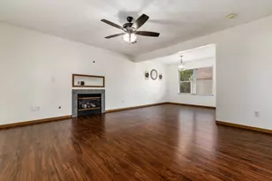 6110 Federalist Dr, Galloway, OH 43119 - Photo 9